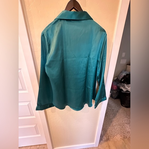 Victoria’s Secret Long Sleeved Pant Pajamas Dark Green - Picture 4 of 10